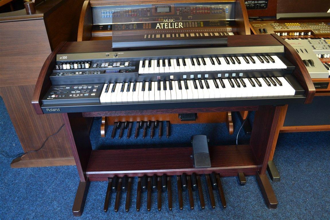 Đàn organ Roland AT-100 