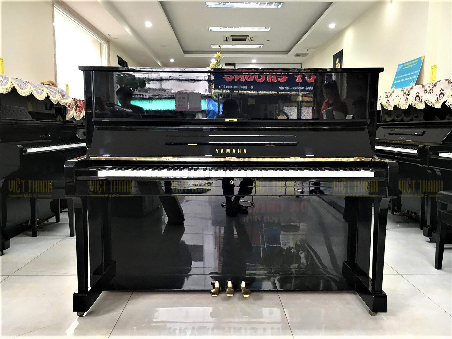 Đàn piano Yamaha U1H có chất liệu gỗ cao cấp bền bỉ