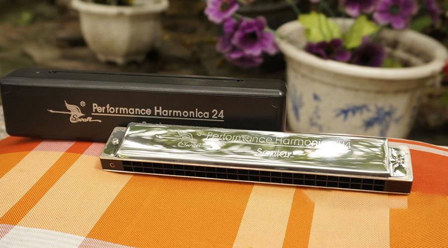 Harmonica Swan Senior Performance 24