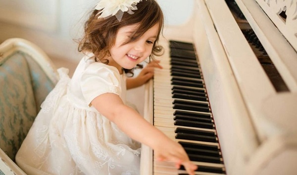 đàn piano và tác động lên trẻ em