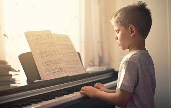 lợi ích khi học đàn piano