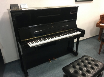 Review đàn piano Steinway & Sons K-132