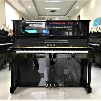 Yamaha U1H
